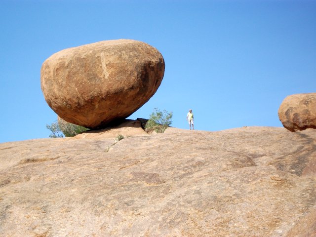 bulls_party_rock.jpg - Un bloc de granite à Bull's Party (Namibie)