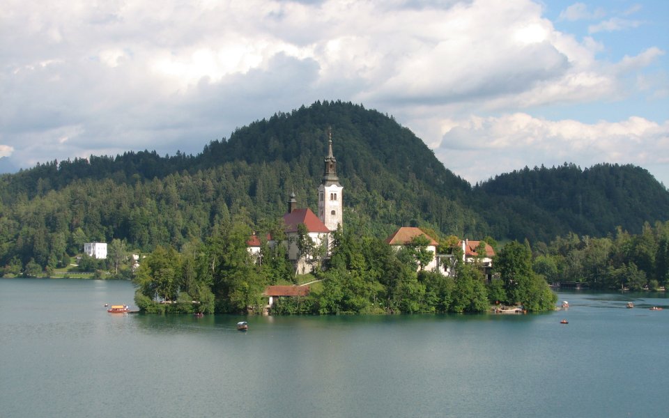 Lac_de_Bled.jpg - L'Île sur le Lac de Bled (Slovénie)