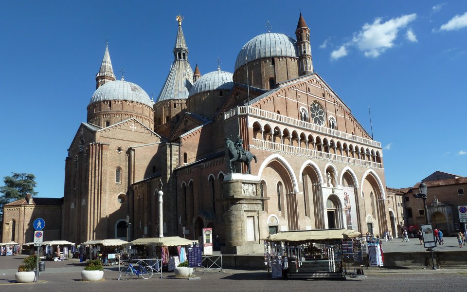 Saint_Antoine_de_Padoue.jpg - Basilique Saint-Antoine à Padoue