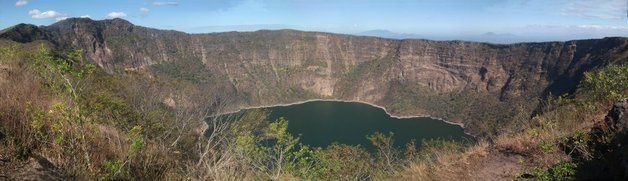 Le cratère du Volcan Cosigüina. Le cratère du Volcan Cosigüina.