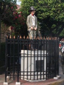 Statue de Sandino à León Statue de Sandino à León