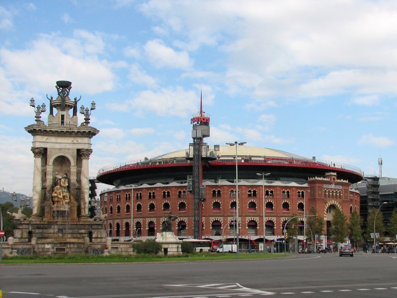 Plaça Espanya : les anciennes arènes