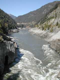 Passage de Hell's Gate sur la Fraser River