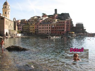 Baignade dans le port de Vernazza