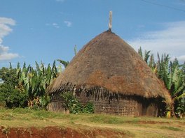 Grande hutte ciculaire (entre Weikite et Butajira)