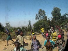 La politiue reste très liée à l'ethnicité en Éthiopie. Les Oromos en ont été les victimes et manifestent.