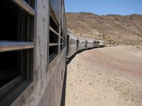 Vue du train dans une courbe.