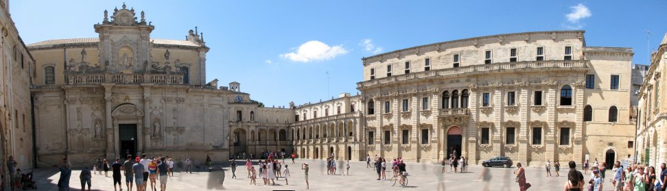 Panorama de Lecce : piazza Duomo