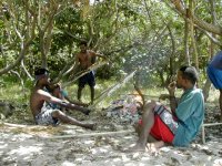 Pique-nique au bord de l'eau (Efate)