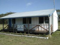 Le poste de police devant Henderson Airport (Guadalcanal)