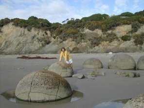 Moeraki Boulders Moeraki Boulders