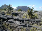 Tavurvur et ses dépôts de cendres Tavurvur et ses dépôts de cendres