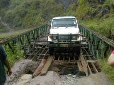 Passage d'un pont : il faut emmener ses planches