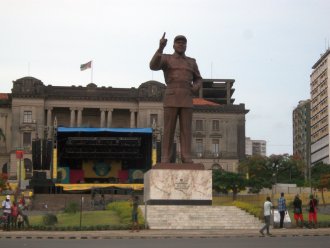 Statue de Samora Machel à Maputo