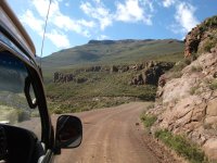 en minibus 4WD entre Mokothlong et Sani Top