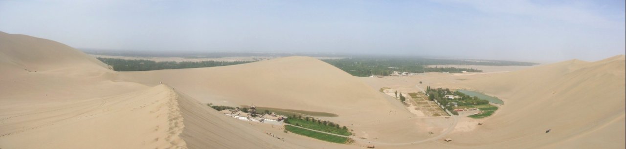 Le Lac Croissant de Lune et un autre lac vus depuis le sommet des dunes