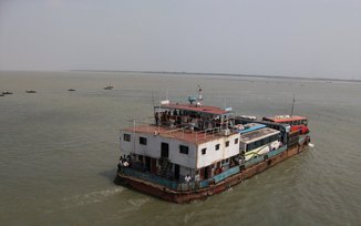 Traversée du Gange en ferry Traversée du Gange en ferry