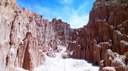 Cathedral Gorge, au nord de Las Vegas, Nevada Cathedral Gorge, au nord de Las Vegas, Nevada