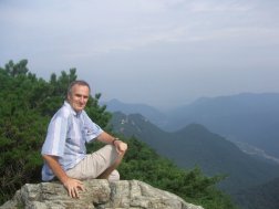 À Daejon aussi j'allais souvent me promener en petite montagne : ici à Donghaksa À Daejon aussi j'allais souvent me promener en petite montagne : ici à Donghaksa
