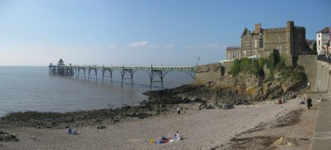 Avec un collègue pendant la mission à Abingdon nous avons filé vers l'Ouest et vu l'estacade ou jetée de Clevedon Clevedon