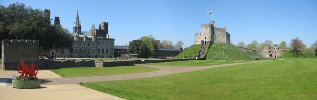 Nous sommes allés jusqu'à Cardiff au Pays de Galles Cardiff
