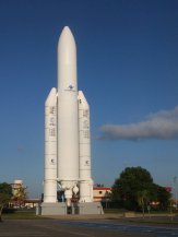 Centre Spatial Guyanais : réplique de la fusée Ariane 5
