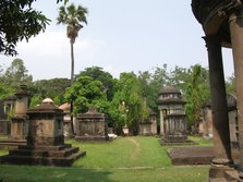 Le cimetière britannique, un des rares lieux tranquilles de Kolkata Le cimetière britannique, un des rares lieux tranquilles de Kolkata