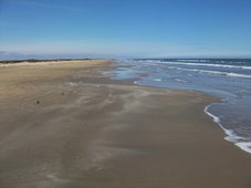 La plage au Sud de Freeport (Texas). Je me suis baigné dans le Golfe du Mexique.