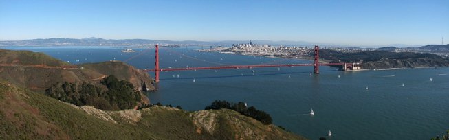 Le Pont du Golden Gate et San Francisco vus depuis Hawk Hill Le Pont du Golden Gate et San Francisco vus depuis Hawk Hill