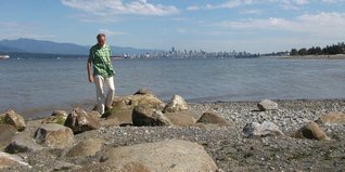 Une plage entre la ville de Vancouver et l'Université (University of British Columbia) Une plage entre la ville de Vancouver et l'Université (University of British Columbia)